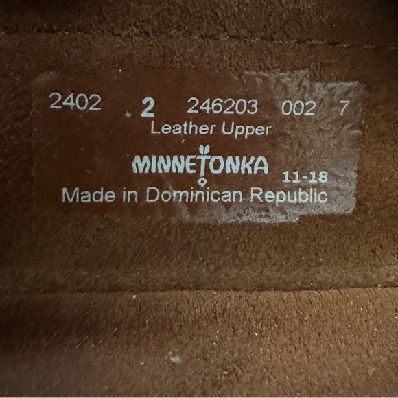 Minnetonka Kilty Kids Moccasin - Picture 6 of 6